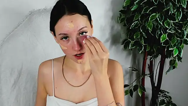 Snapshot of EileenMoores chatting on September 27, 10:32 am EileenMoores online show from September 27, 10:32 am