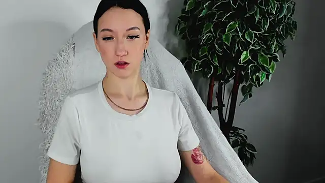 Snapshot of EileenMoores chatting on October 3, 7:21 am EileenMoores online show from October 3, 7:21 am