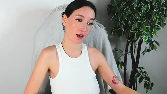 Snapshot of EileenMoores chatting on October 28, 6:07 pm EileenMoores online show from October 28, 6:07 pm