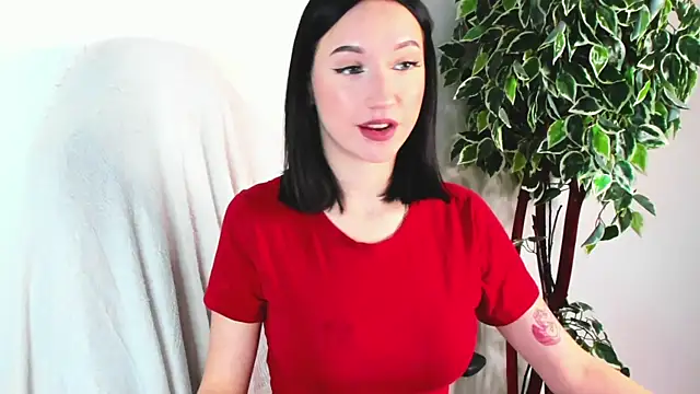 Snapshot of EileenMoores chatting on October 31, 6:04 pm EileenMoores online show from October 31, 6:04 pm