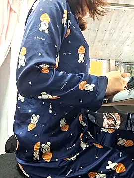 Snapshot of irina_hana chatting on November 8, 1:20 am irina hana online show from November 8, 1:20 am