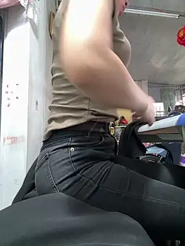 irina hana online show from April 19, 12:11 am