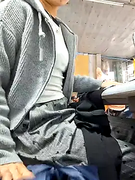 Snapshot of irina_hana chatting on November 19, 1:05 am irina hana online show from November 19, 1:05 am