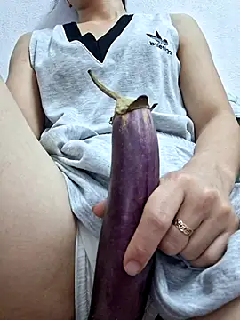 Snapshot of irina_hana chatting on September 9, 1:05 am irina hana online show from September 9, 1:05 am