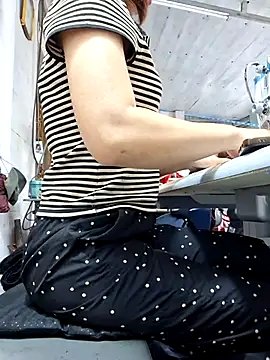 Snapshot of irina_hana chatting on November 18, 2:49 am irina hana online show from November 18, 2:49 am