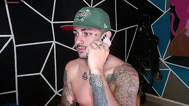 nicolastorres99 online show from October 28, 2:23 am