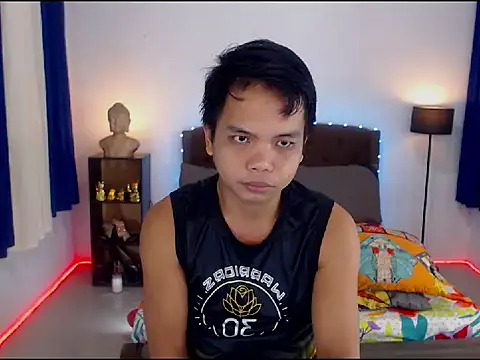 Snapshot of XExtraServiceManX chatting on November 17, 1:59 pm XExtraServiceManX online show from November 17, 1:59 pm