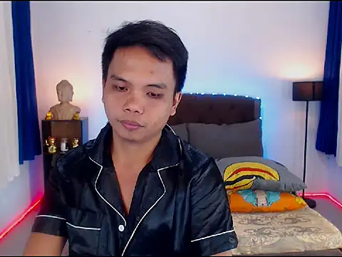 Snapshot of XExtraServiceManX chatting on October 18, 12:07 pm XExtraServiceManX online show from October 18, 12:07 pm