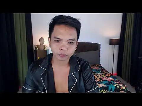 Snapshot of XExtraServiceManX chatting on October 8, 9:11 am XExtraServiceManX online show from October 8, 9:11 am