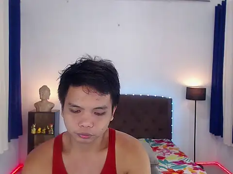 Snapshot of XExtraServiceManX chatting on November 14, 8:18 am XExtraServiceManX online show from November 14, 8:18 am