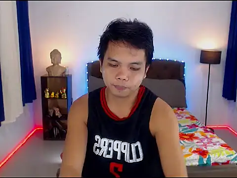 Snapshot of XExtraServiceManX chatting on November 20, 2:18 pm XExtraServiceManX online show from November 20, 2:18 pm