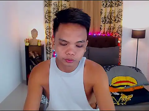 Snapshot of XExtraServiceManX chatting on September 17, 3:14 pm XExtraServiceManX online show from September 17, 3:14 pm