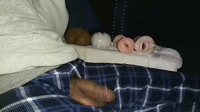 Snapshot of GRiZZLYBONE chatting on September 28, 6:53 am GRiZZLYBONE online show from September 28, 6:53 am