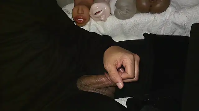 GRiZZLYBONE online show from February 8, 7:39 am