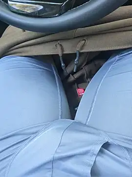 GRiZZLYBONE online show from March 18, 8:43 pm