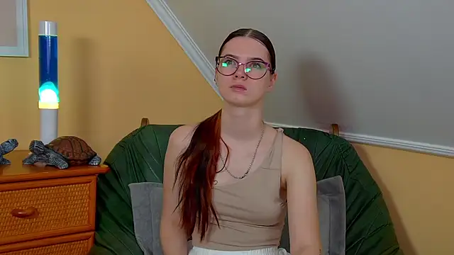 Snapshot of MelissaMays chatting on October 7, 6:42 pm MelissaMays online show from October 7, 6:42 pm