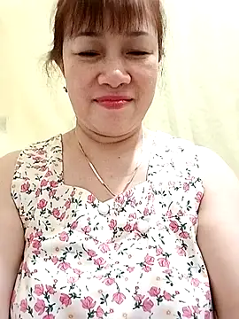 Snapshot of Baby-ladysweets20 chatting on November 9, 1:48 pm Baby-ladysweets20 online show from November 9, 1:48 pm