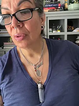 dieseldame1313 online show from June 9, 10:33 pm