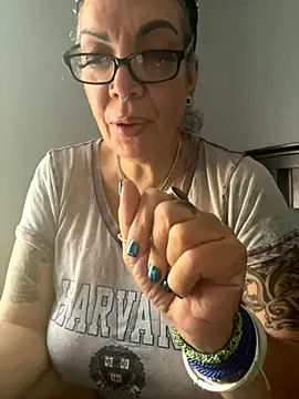 Snapshot of dieseldame1313 chatting on November 13, 8:35 pm dieseldame1313 online show from November 13, 8:35 pm