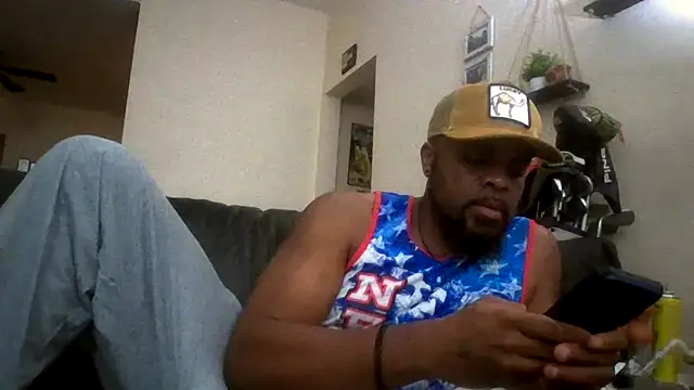 Snapshot of Str8ishVegasGuy chatting on October 12, 7:54 am Str8ishVegasGuy online show from October 12, 7:54 am