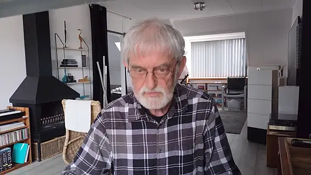 ewaldwillems99 online show from April 2, 2:35 pm