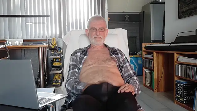 ewaldwillems99 online show from October 30, 1:53 pm