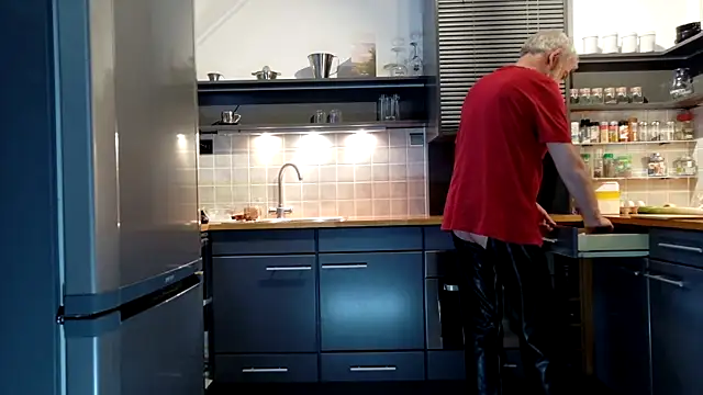 ewaldwillems99 online show from December 5, 2:04 pm