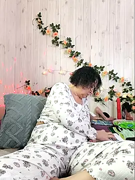 LitisiaLove4551 online show from February 23, 7:42 am