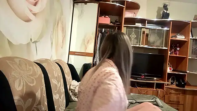 Snapshot of Aglaya228 chatting on April 10, 3:52 pm Aglaya228 online show from April 10, 3:52 pm