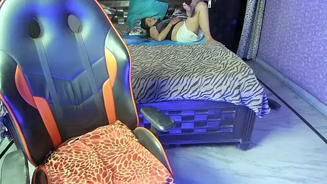 ShylaGill online show from October 16, 10:29 pm