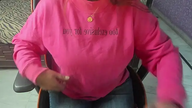 ShylaGill online show from December 1, 3:46 pm