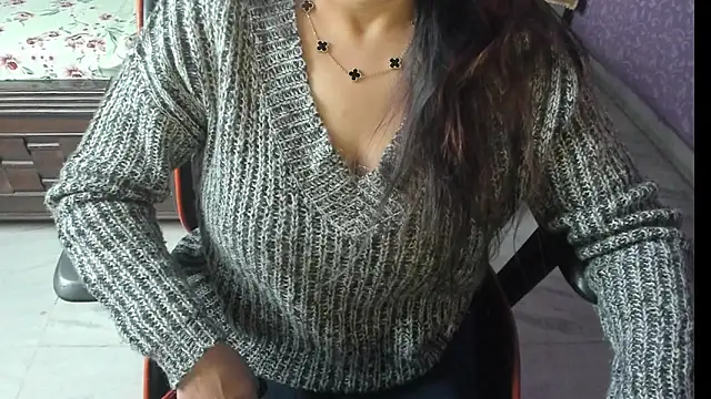 ShylaGill online show from December 17, 3:28 pm