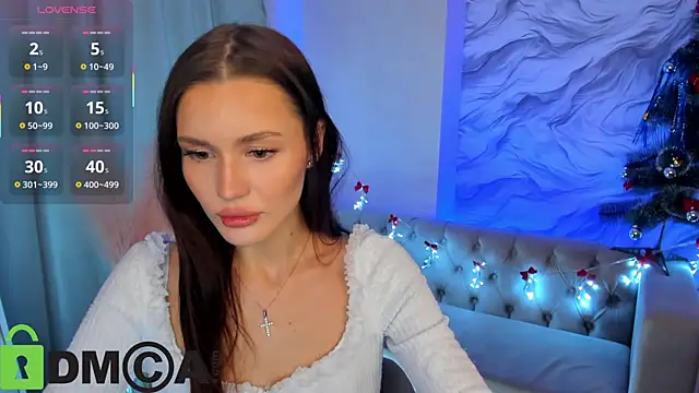 Snapshot of Aria_Mila chatting on December 18, 11:36 am Aria Mila online show from December 18, 11:36 am