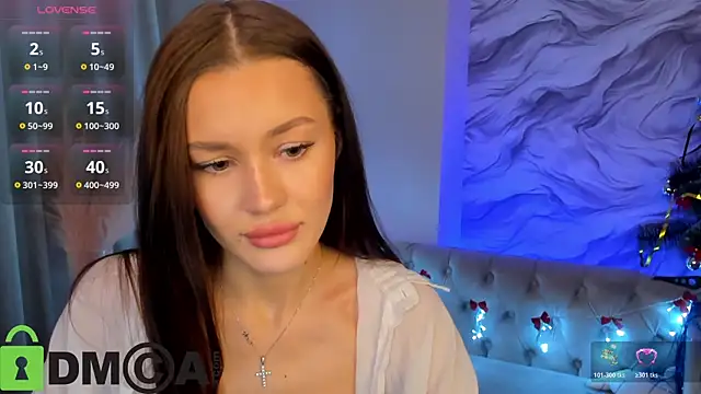 Snapshot of Aria_Mila chatting on December 21, 11:23 am Aria Mila online show from December 21, 11:23 am