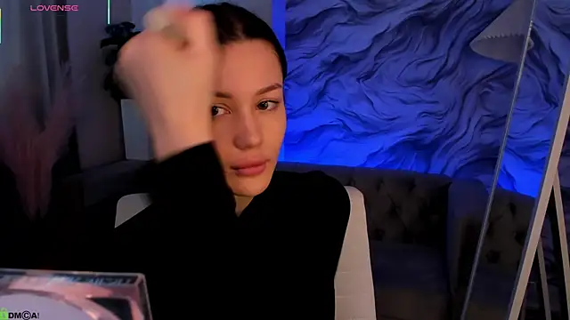 Aria Mila online show from April 17, 3:31 am