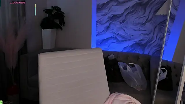 Aria Mila online show from March 25, 3:17 am