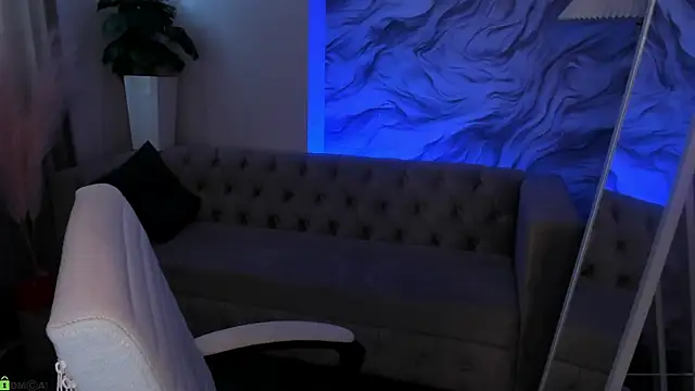 Aria Mila online show from April 13, 3:10 am