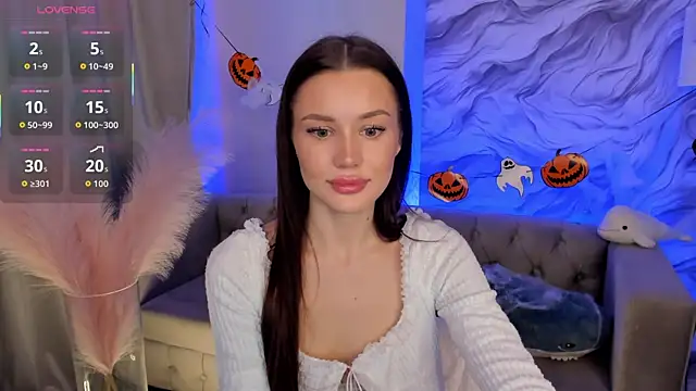 Aria Mila online show from October 24, 11:20 am