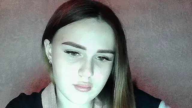 Snapshot of SweetLoraa chatting on December 1, 5:25 pm SweetLoraa online show from December 1, 5:25 pm