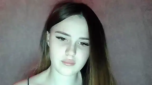 Snapshot of SweetLoraa chatting on March 1, 3:56 pm SweetLoraa online show from March 1, 3:56 pm