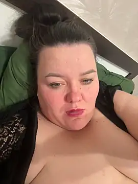 Snapshot of SunnyLeila2101 chatting on October 8, 5:13 pm SunnyLeila2101 online show from October 8, 5:13 pm