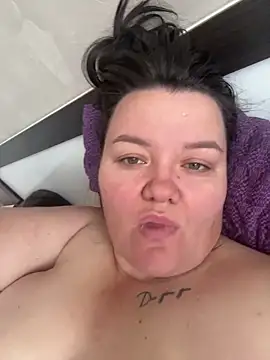 SunnyLeila2101 online show from May 6, 6:39 am