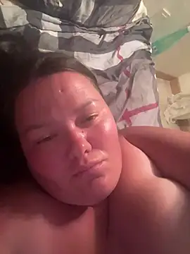 Snapshot of SunnyLeila2101 chatting on July 19, 9:22 pm SunnyLeila2101 online show from July 19, 9:22 pm