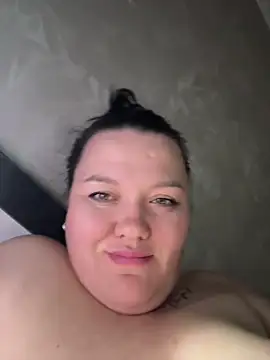 SunnyLeila2101 online show from April 16, 8:31 pm