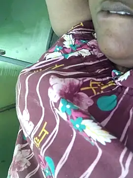 Snapshot of Tamilreethu chatting on October 14, 5:35 pm Tamilreethu online show from October 14, 5:35 pm