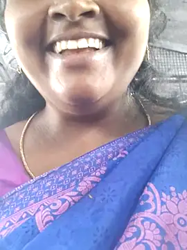 Snapshot of Tamilreethu chatting on November 18, 7:22 am Tamilreethu online show from November 18, 7:22 am