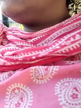 Snapshot of Tamilreethu chatting on September 9, 11:52 am Tamilreethu online show from September 9, 11:52 am