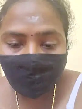 Snapshot of Tamilreethu chatting on November 8, 6:22 pm Tamilreethu online show from November 8, 6:22 pm