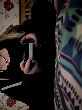 itsCuteTits online show from November 4, 3:49 pm