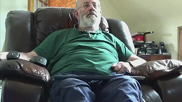 janzer13 online show from April 12, 12:52 pm